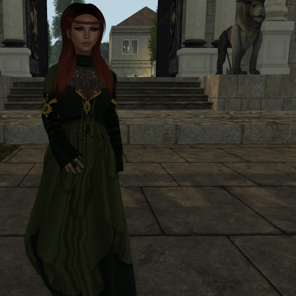 The ever elusive crown… | Silks Of Second Life